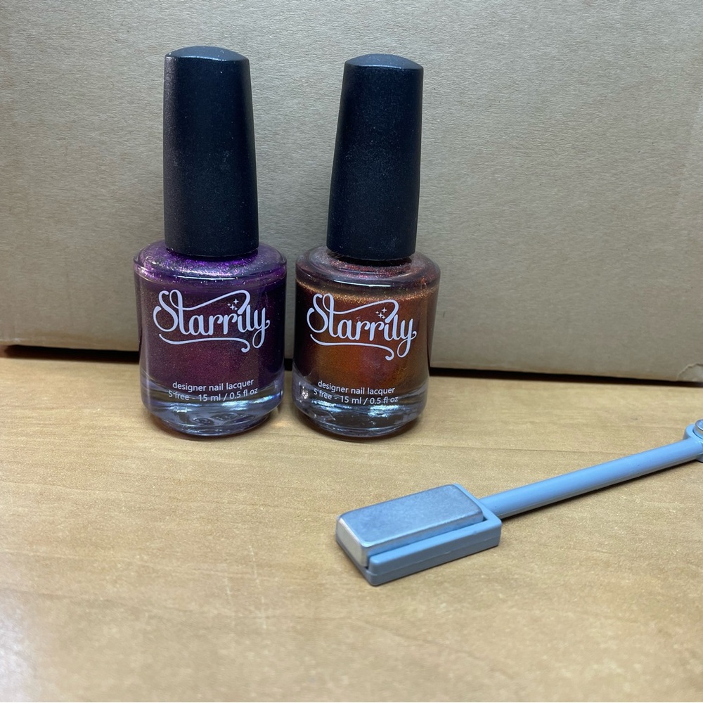 2 Starrily magnetic nail Polish
